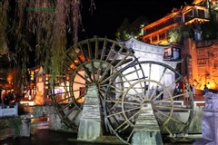 云南大理 私人游艇游洱海、麗江 玉龍雪山大索道、香格里拉 普達(dá)措公園 雙飛6日【高端純玩無購物無自費(fèi)，升級(jí)2+1保姆車旅途更舒適；換裝旅拍 每組送3張、贈(zèng)送大型實(shí)景演出《印象麗江》、送雪山三寶 登山好