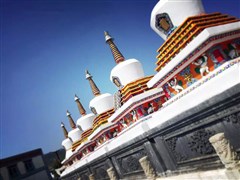 寧夏銀川 鎮(zhèn)北堡西部影城、沙湖 董府、沙坡頭、水洞溝、西夏王陵、通湖草原、青銅峽108塔、閱彩城觀光夜市 雙高6日游 【西夏全景游，獨家贈送篝火晚會“神游通湖”】