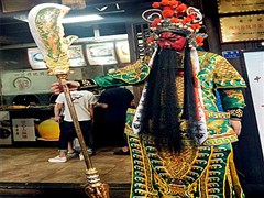 四川峨眉山 金頂、大熊貓基地、樂山大佛、黃龍溪古鎮(zhèn)、錦里、都江堰 、青城山 6日游【獨家住宿一晚國際掛五溫德姆至尊豪庭；贈送峨眉山功夫變臉晚會、峨眉山金頂】