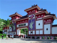 海南三亞 蜈支洲島、天涯海角、南山佛教文化苑、直升機體驗+贈大游艇出海、玫瑰谷、呀諾達雨林文化旅游區(qū) 雙飛6日游【純玩0購物；無優(yōu)旅程，品質優(yōu)選景點；贈送火車頭夜市】