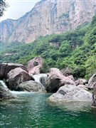 河南 萬歲山武俠城（白+黑）、云臺(tái)山、寶泉大峽谷 精品3日游【超值絕配完美搭配、一價(jià)全含無自費(fèi)】